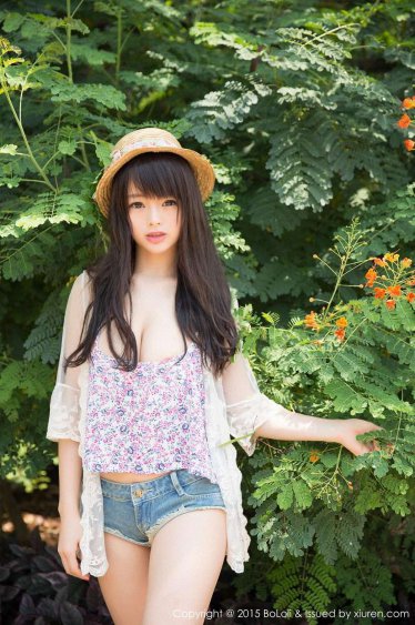 强脱少妇紧身牛仔裤中出